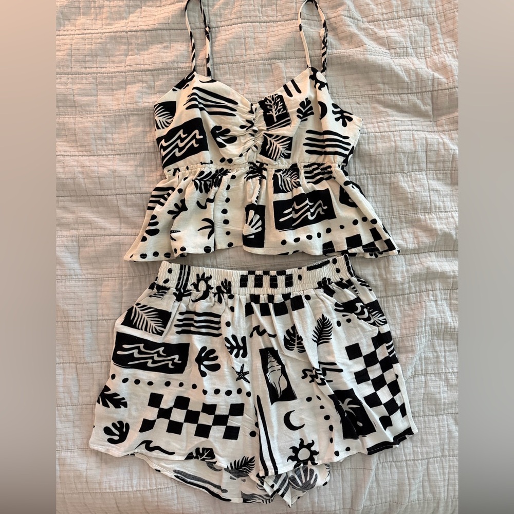 Black and White Patterned Two-Piece Set